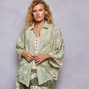 💚 Hello Gorgeous! POL Embroidered Floral Collared Neck Shirt Scalloped Edges
